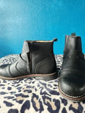 Men's Black Leather Ankle Boots with Side Zip